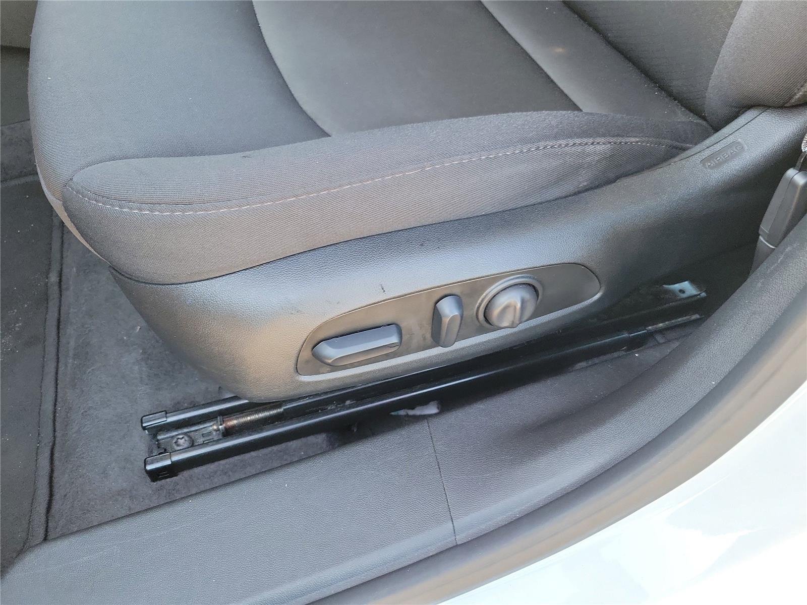 Used 2024 Summit White Chevrolet LT image 14