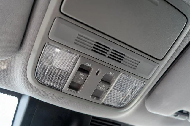 Used 2020  Honda EX image 32