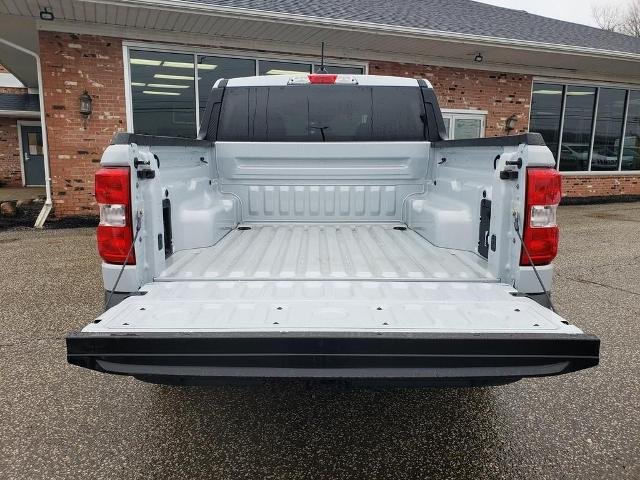New 2025 Space White Metallic Ford XLT image 25