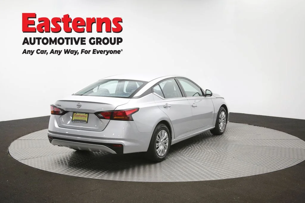Used 2023 Silver Nissan 2.5 S image 38