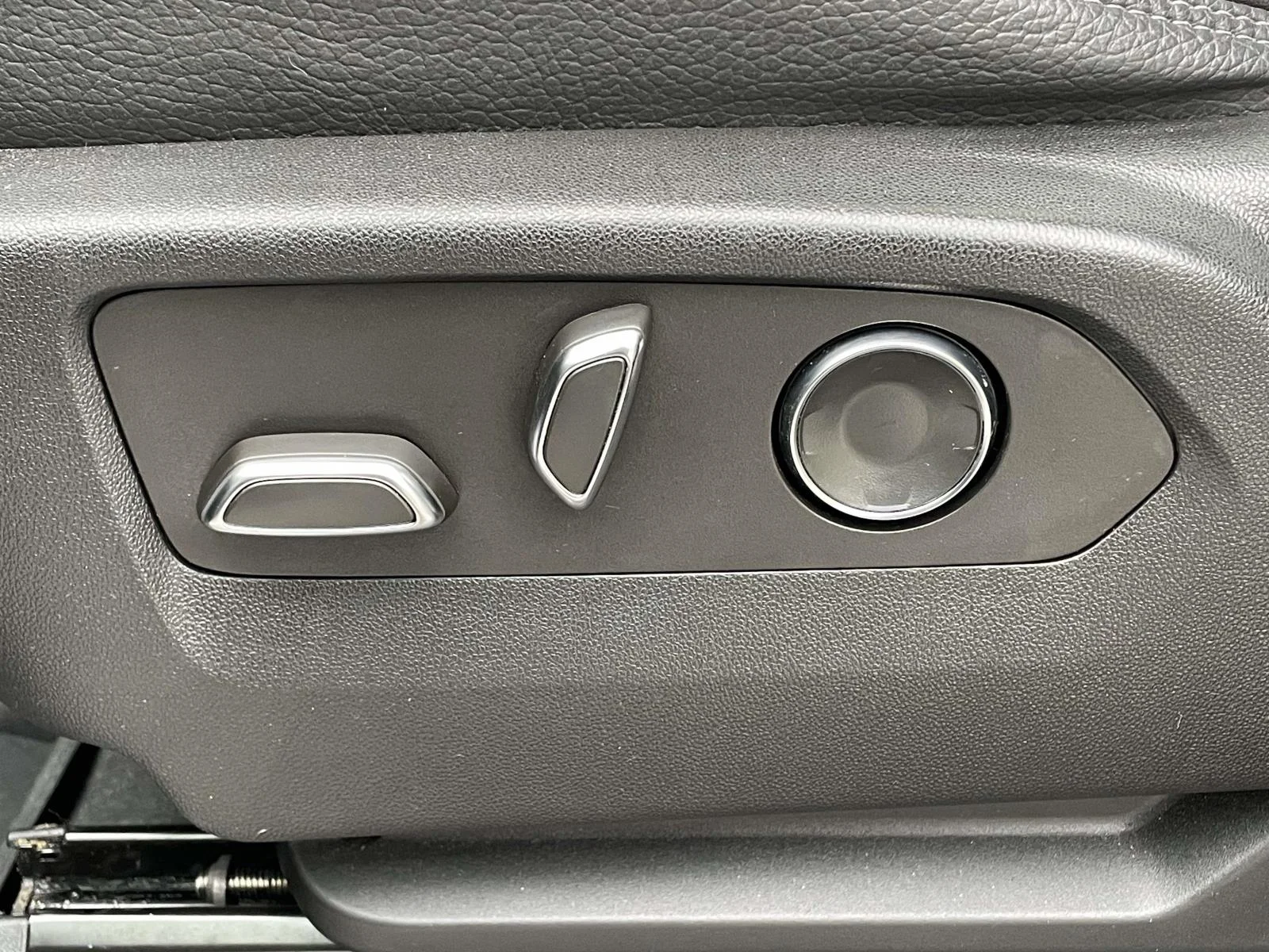 Used 2021 Onyx Black GMC Denali image 7