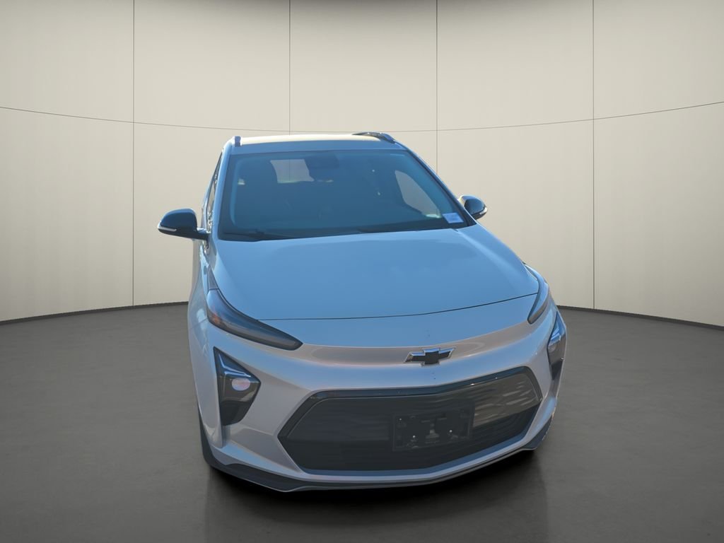 Used 2023 Silver Chevrolet LT image 2