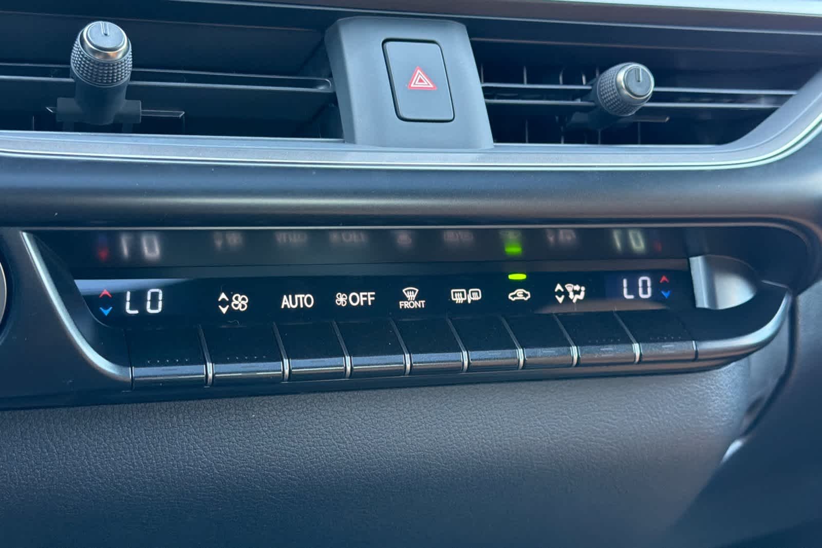 New 2026 Nori Green Pearl Lexus UX 300h PREMIUM AWD image 22