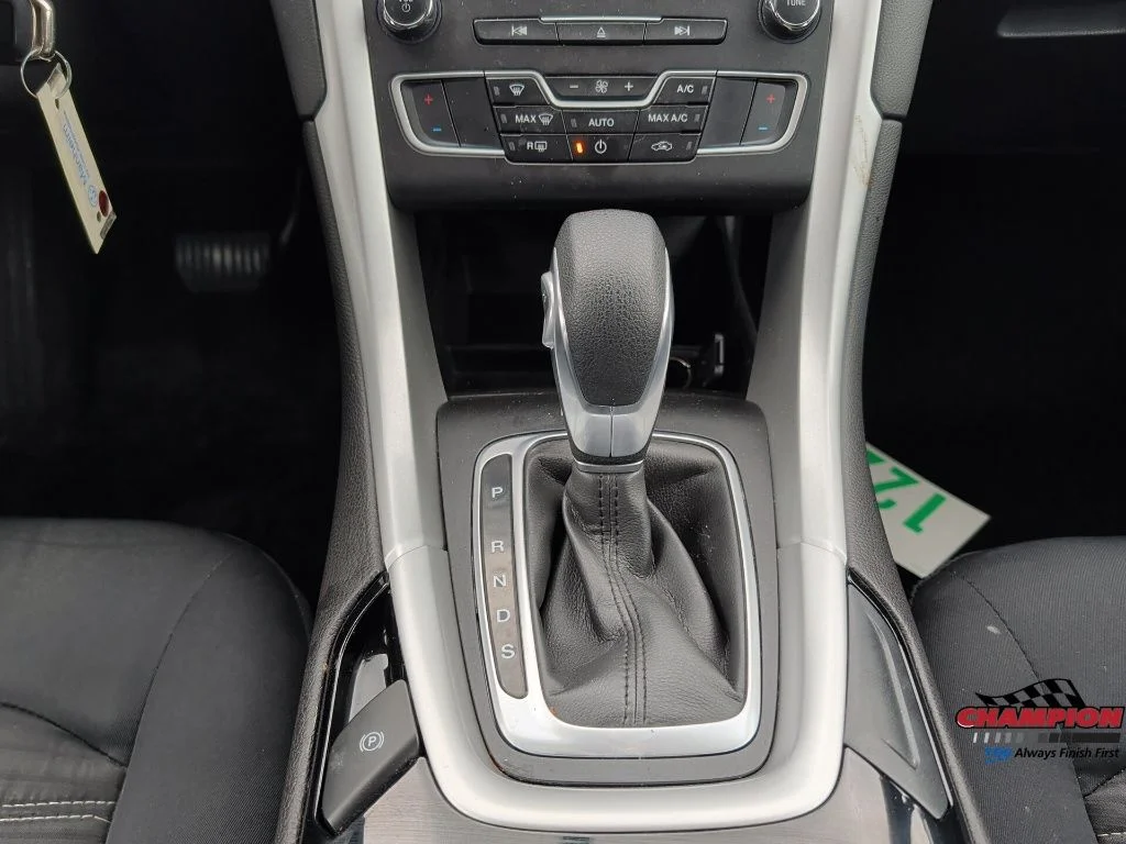 Used 2016 Silver Ford SE image 19