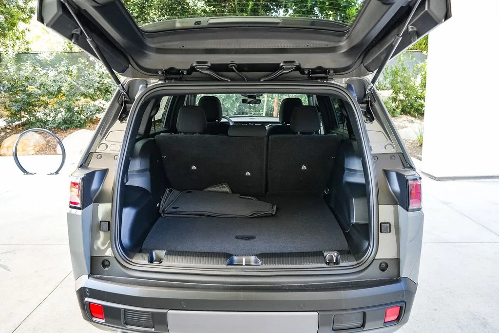 New 2026 Sting-Gray Clearcoat Jeep Laredo image 25