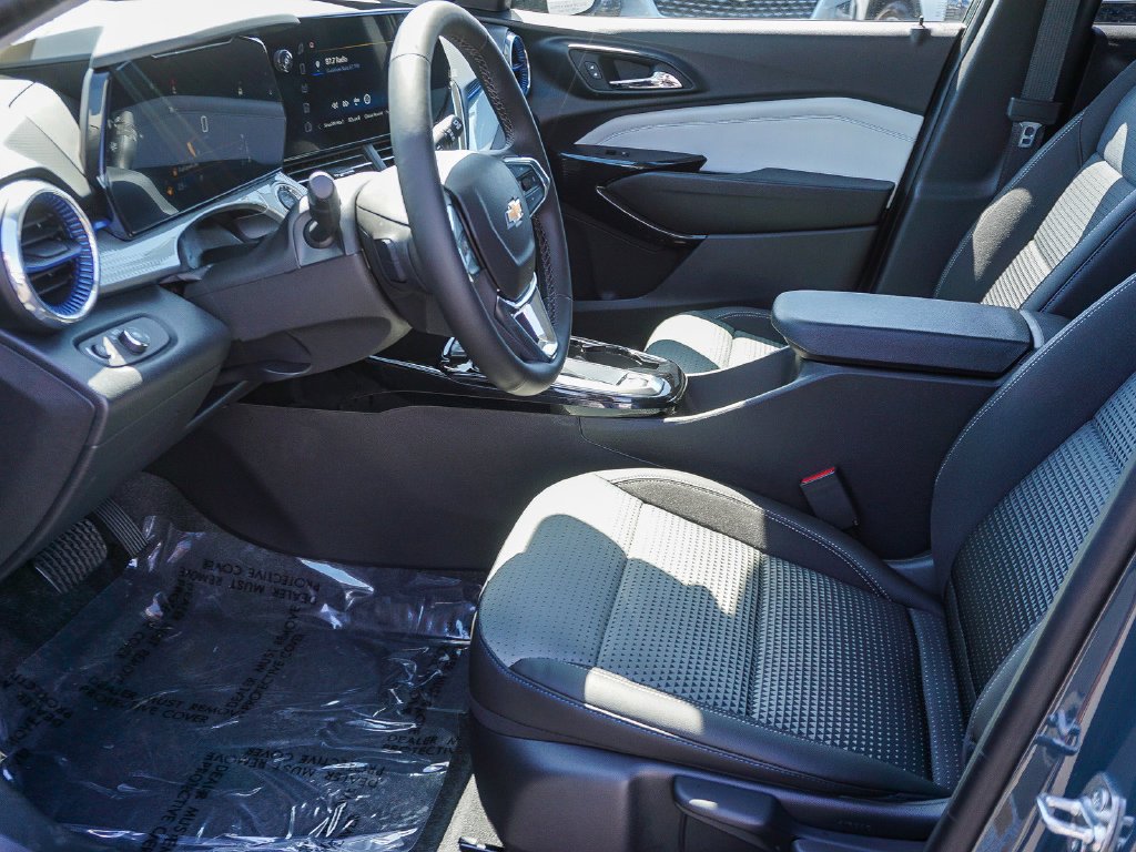 2026 Chevrolet Trax LT - Photo 17