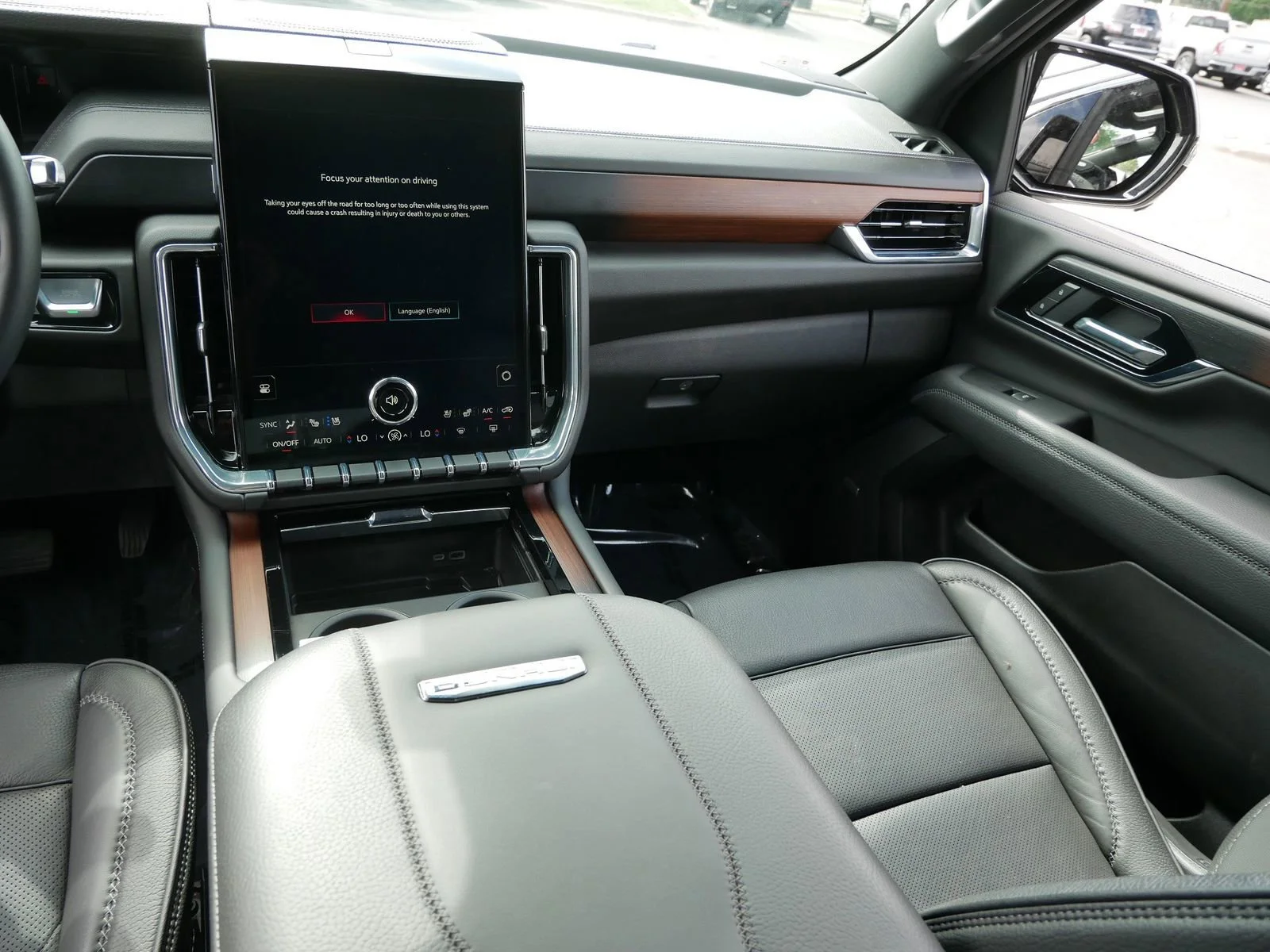Used 2025 Sterling Metallic GMC Denali image 13