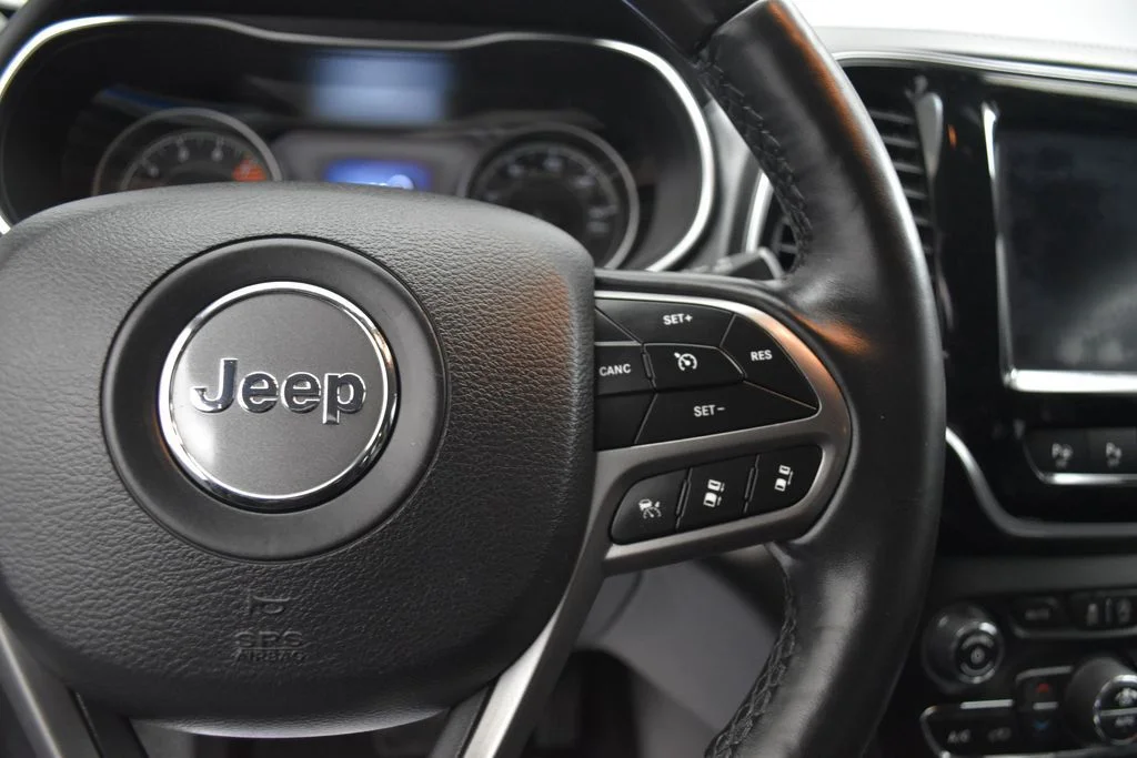 Used 2019 Black Jeep Overland image 14