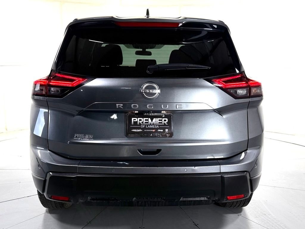 Used 2025 Gray Nissan SV image 6