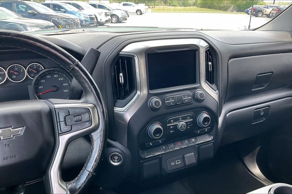 Used 2022 White Chevrolet RST image 9