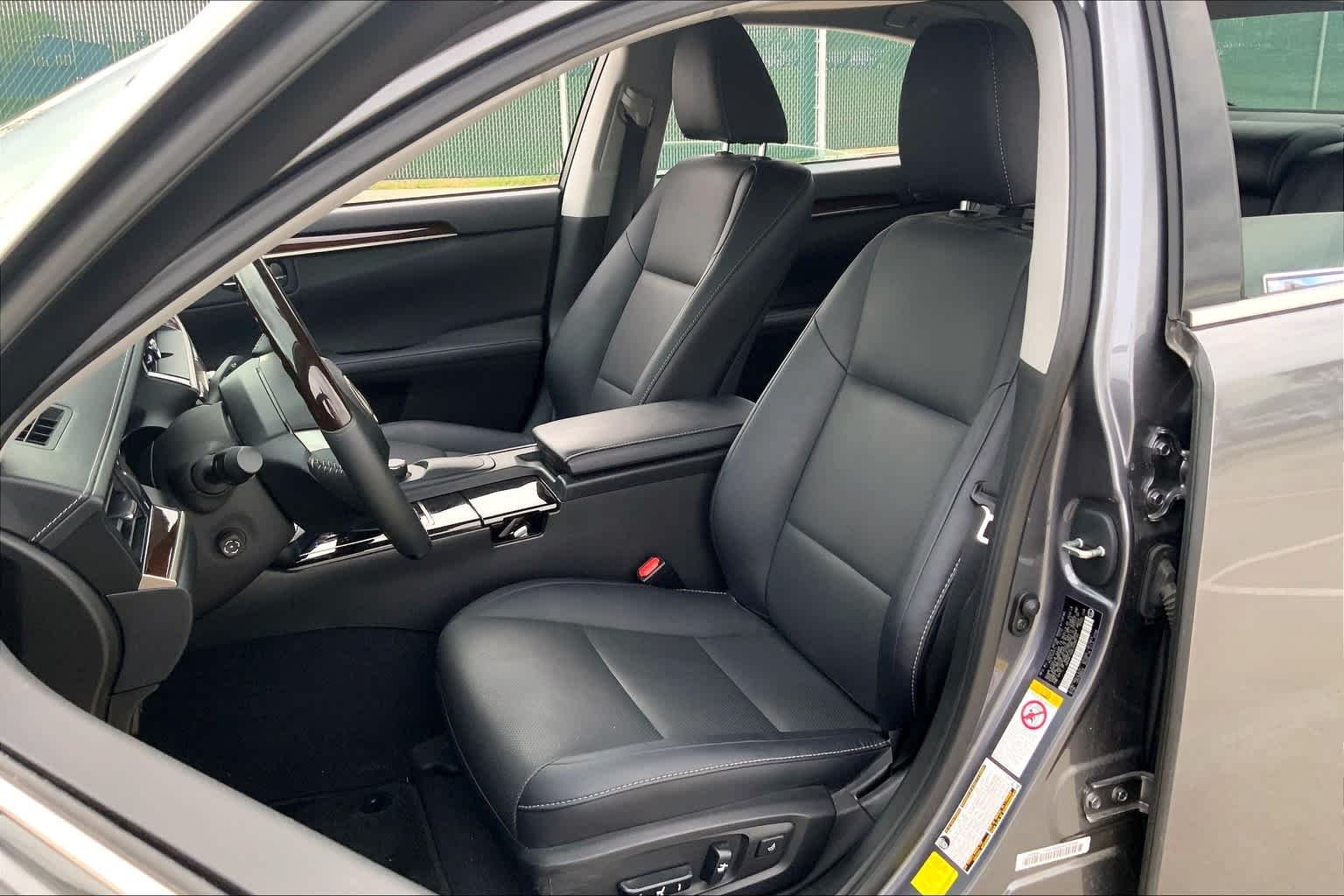 Used 2018 Nebula Gray Pearl Lexus  image 7