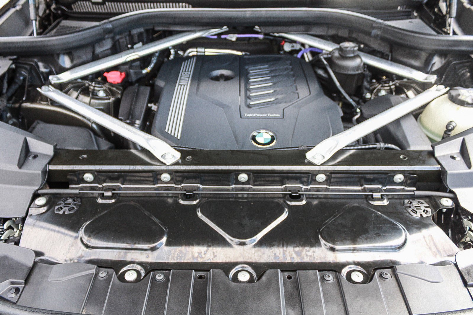 Used 2023 Manhattan Green Metallic BMW sDrive40i image 28