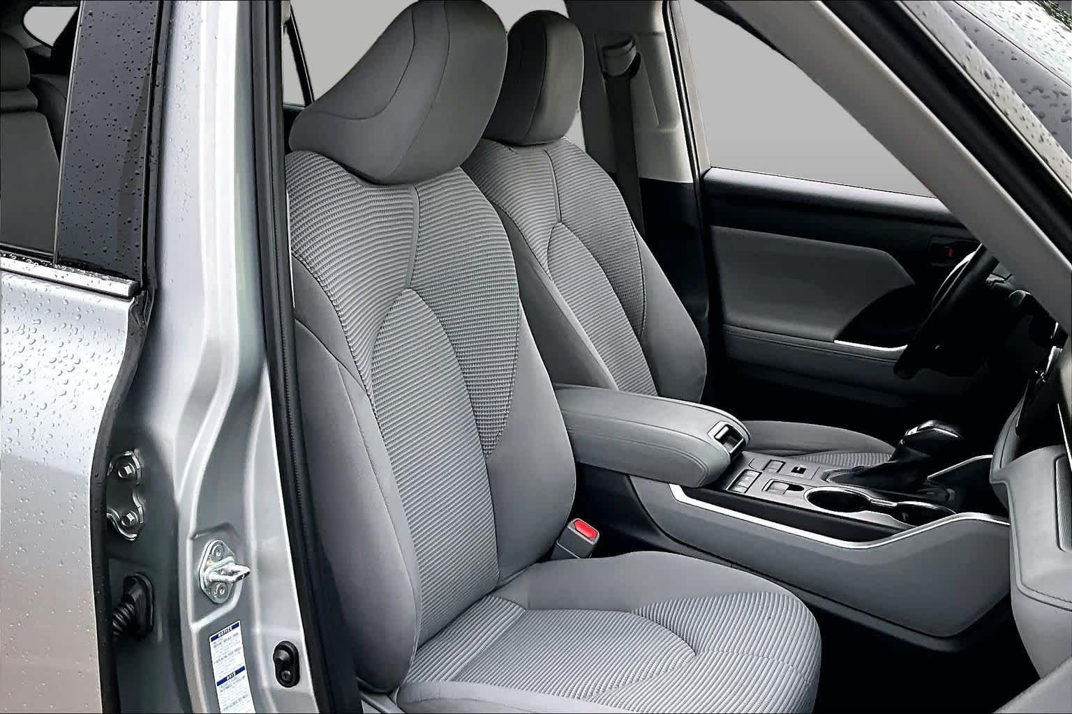 Used 2022 Celestial Silver Metallic Toyota LE image 9