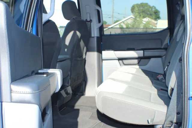 Used 2023  Ford XLT image 12