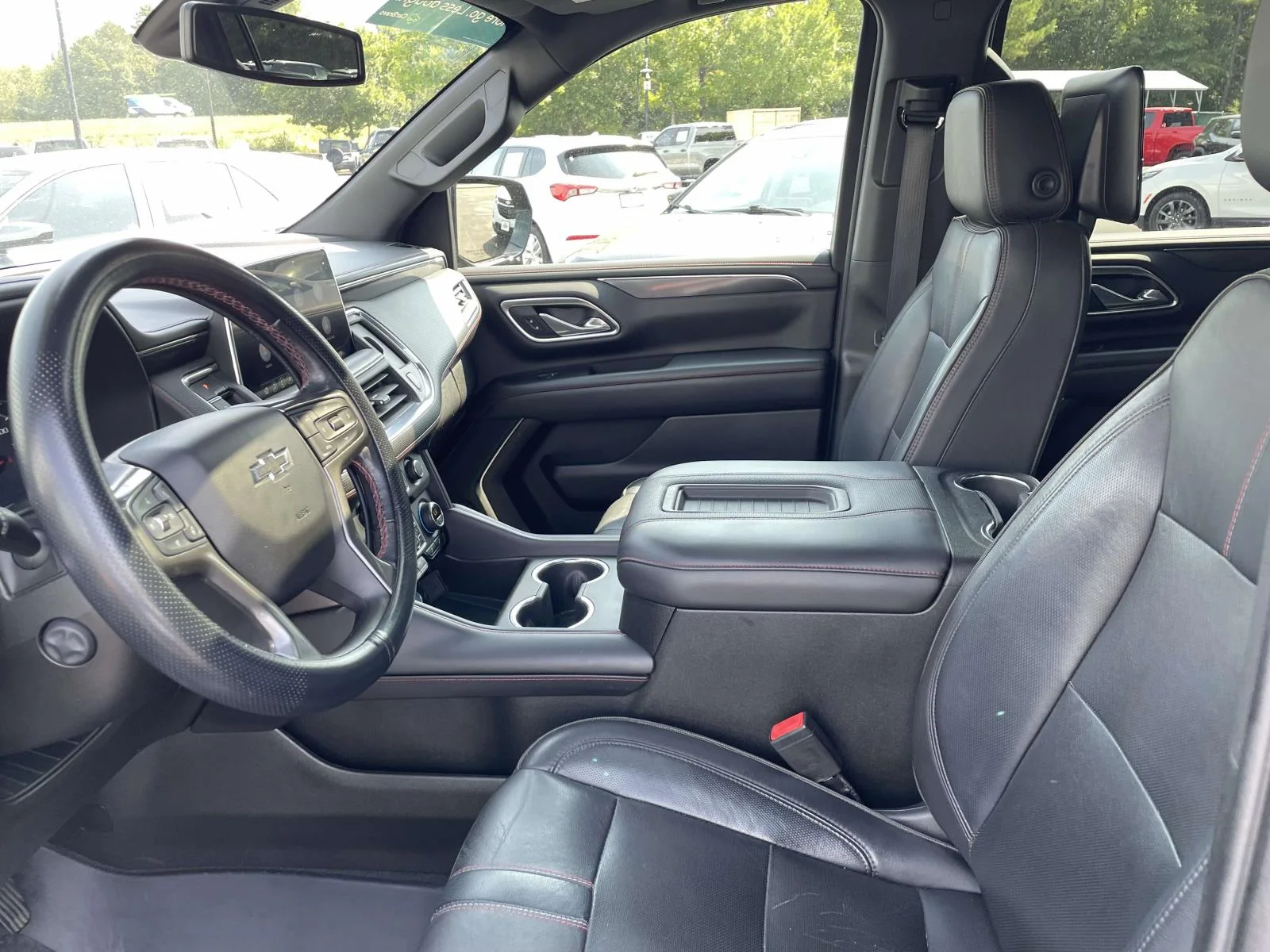 2021 Chevrolet Suburban RST - Photo 21
