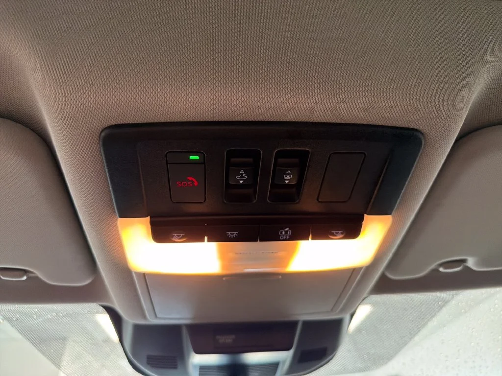 Used 2021 Gray Nissan SL image 17