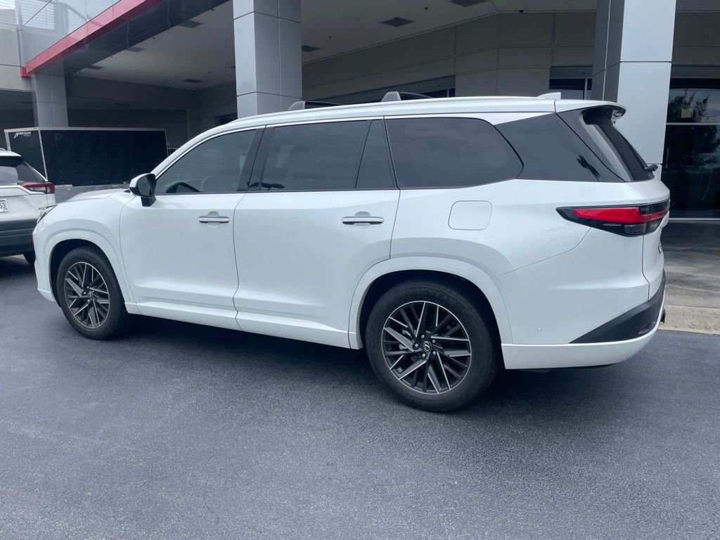 Used 2024 Beige Lexus 350 Luxury image 4