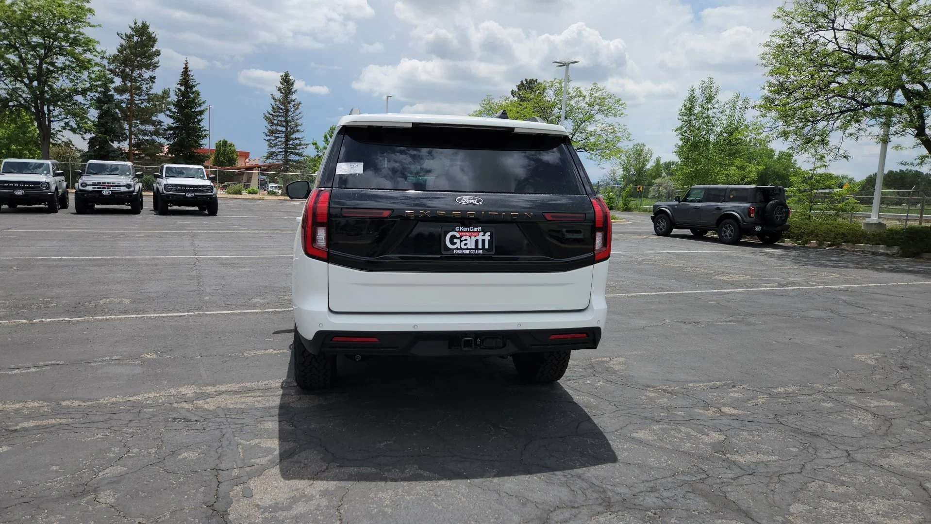New 2026 Star White Metallic Tri-Coat Ford Tremor image 10