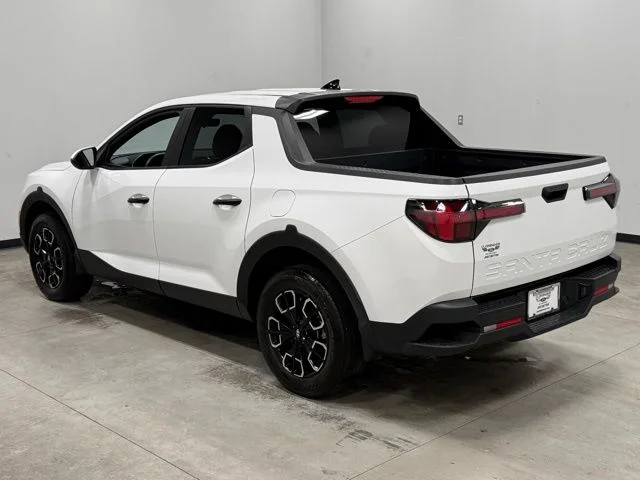 Used 2024 White Hyundai SEL image 9