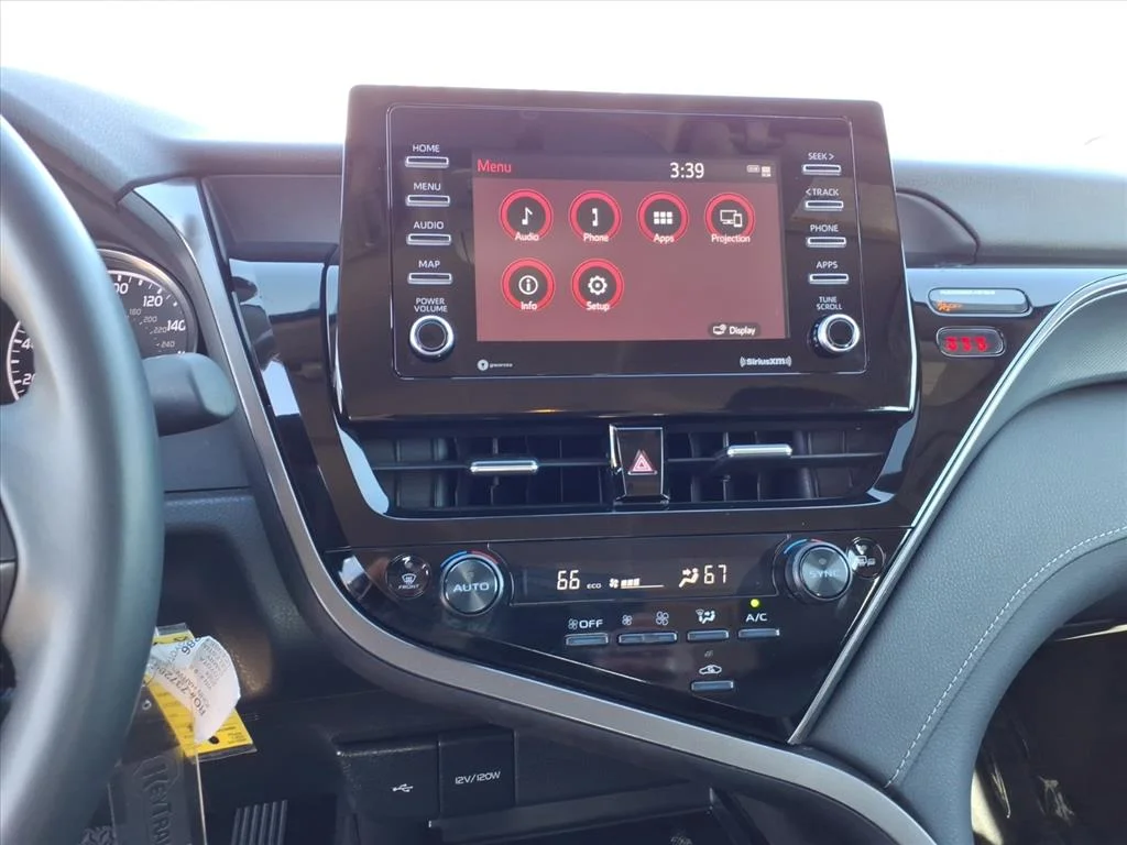 2024 Toyota Camry SE - Photo 14