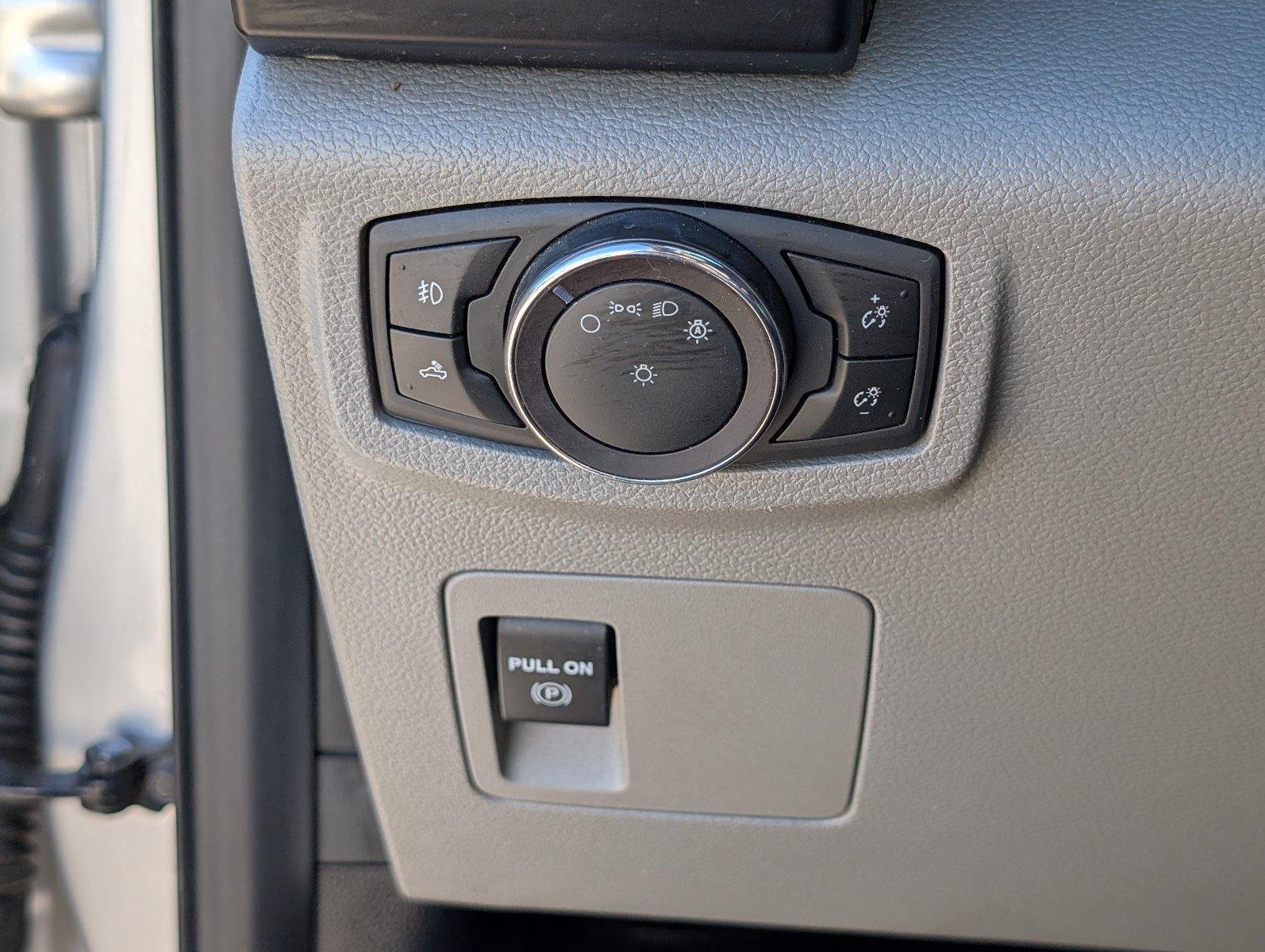Used 2019 Ingot Silver Ford XL image 29