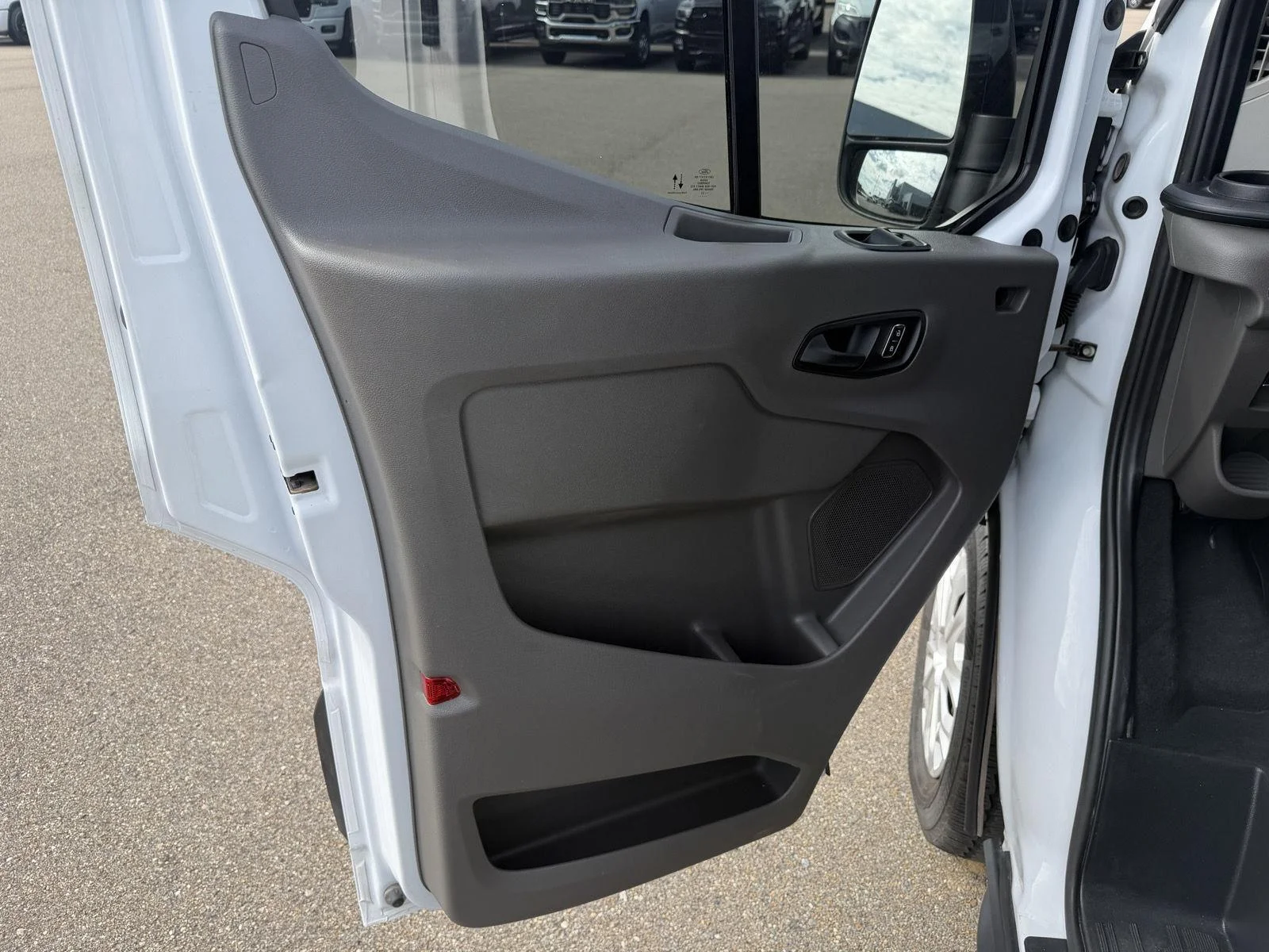 Used 2023 Oxford White Ford 350 XLT image 13