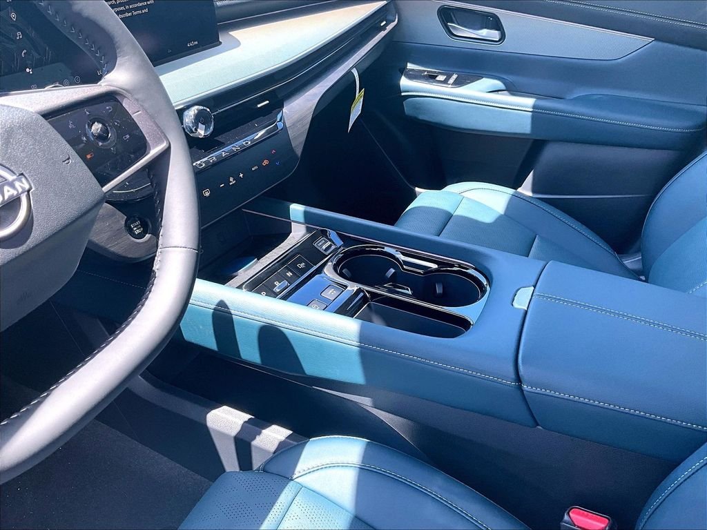 New 2026 White Nissan Platinum image 8