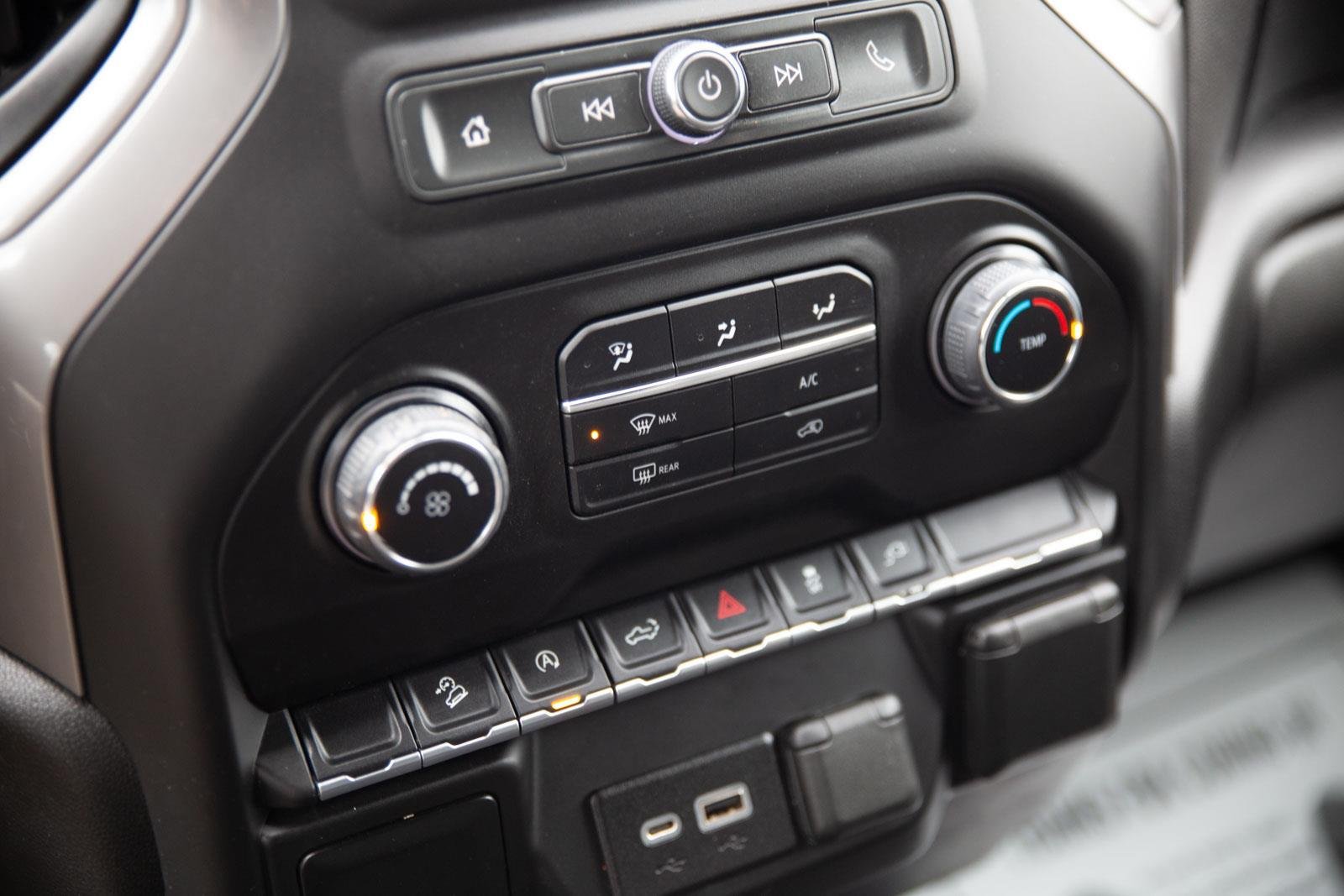 2022 Chevrolet Silverado 1500 Limited Custom - Photo 9