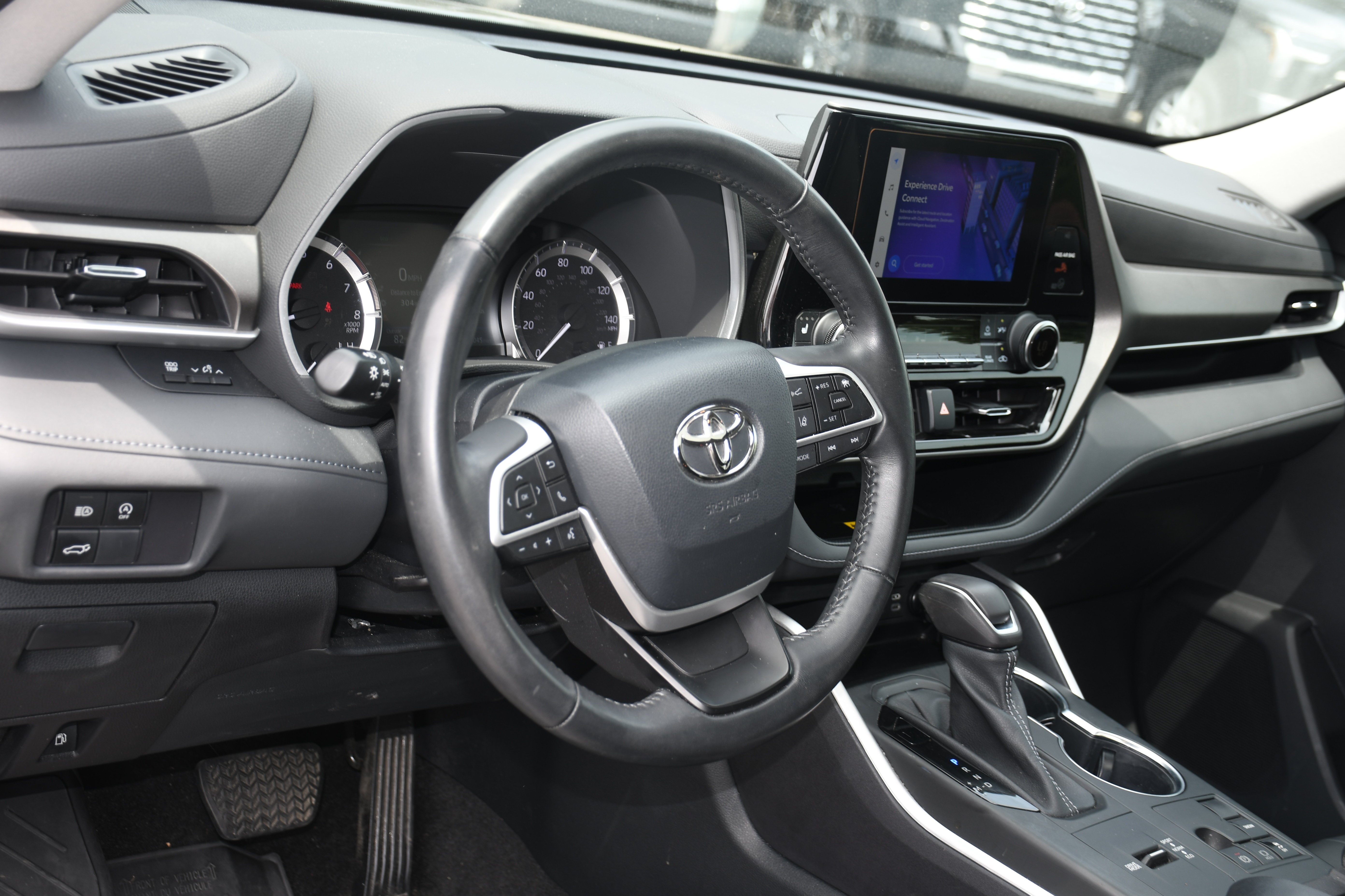 Used 2023 Gray Toyota XLE image 9