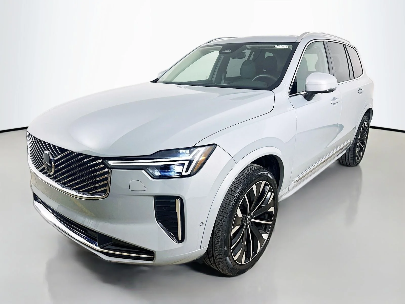 2026 Volvo XC90 B6 Plus Bright 7-Seater 4WD's photo