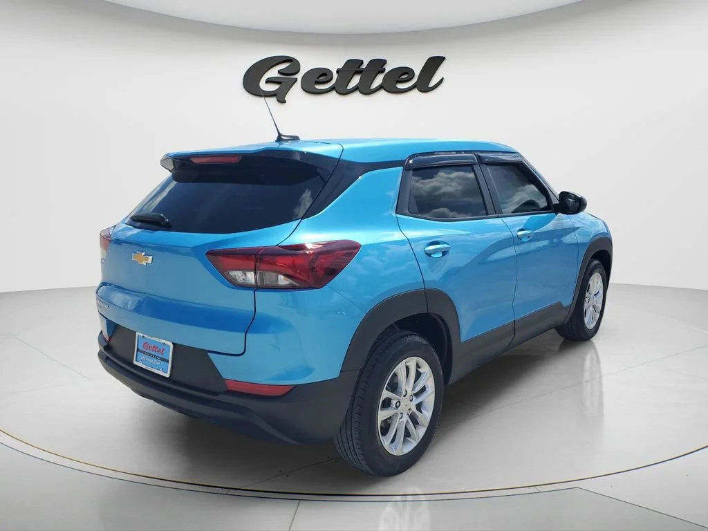 Used 2025 Marina Blue Metallic Chevrolet LS image 8
