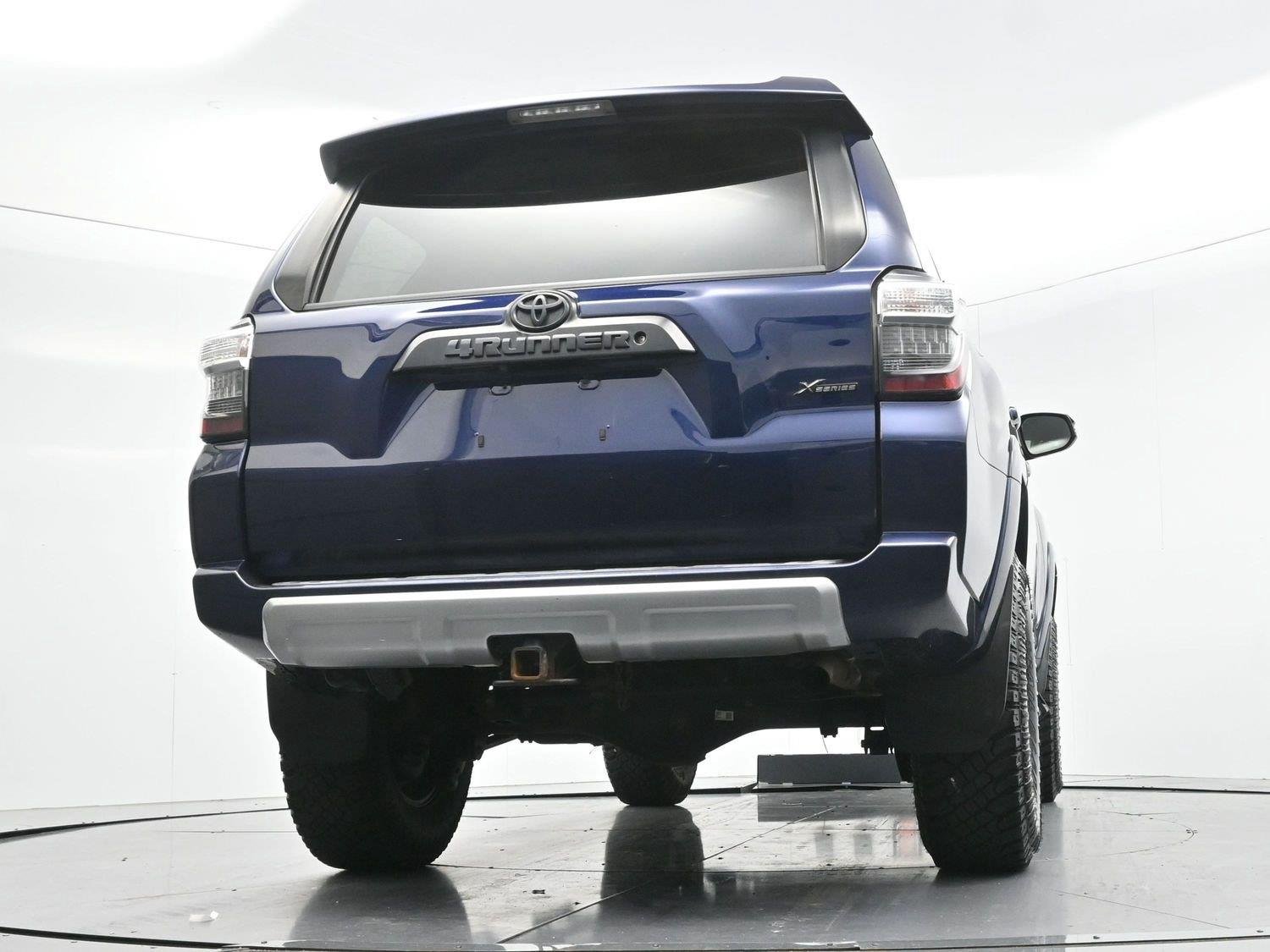 Used 2019 Nautical Blue Metallic Toyota SR5 image 50