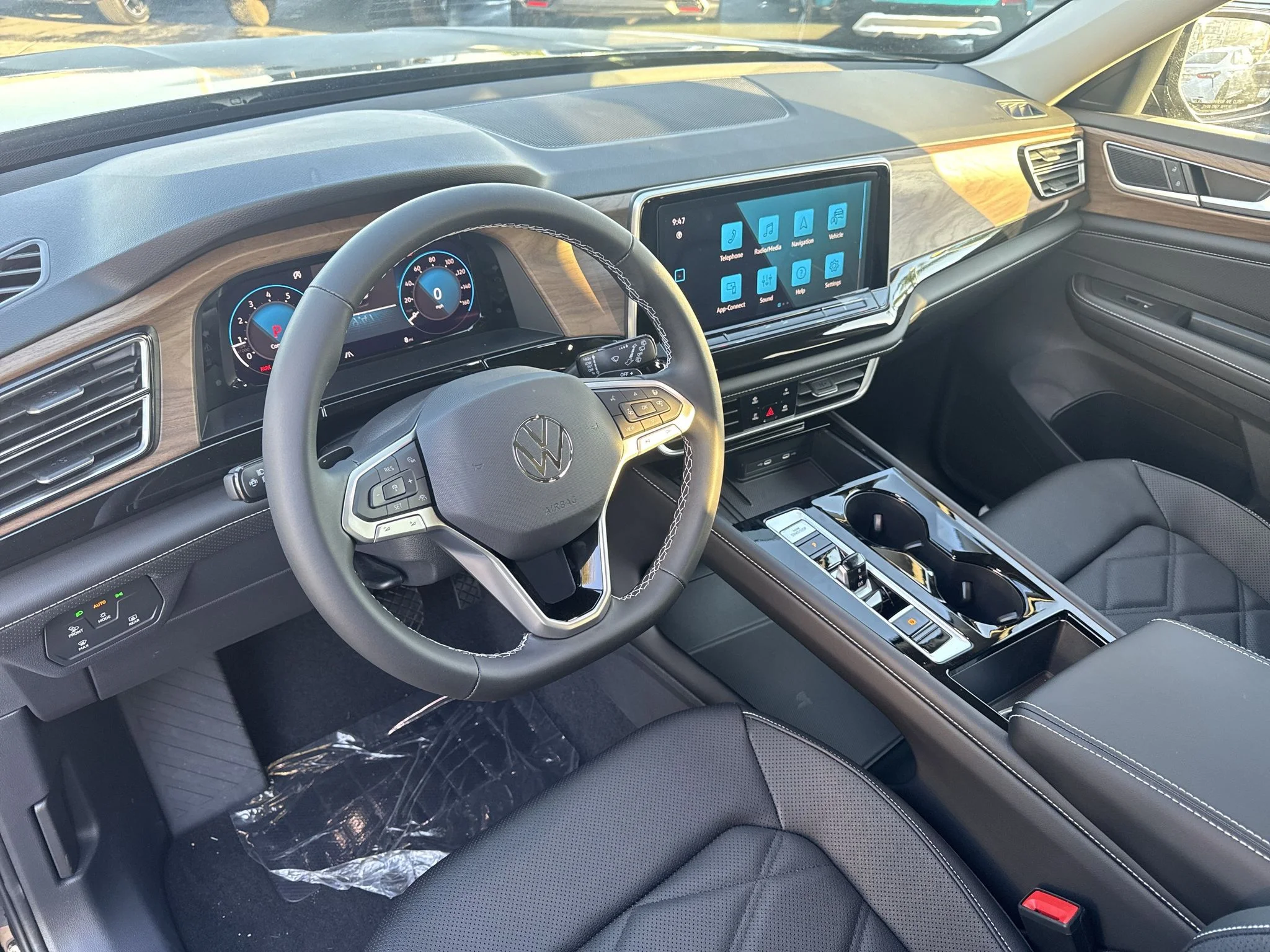 New 2026 Deep Black Pearl Volkswagen 2.0T SE w/Technology image 19