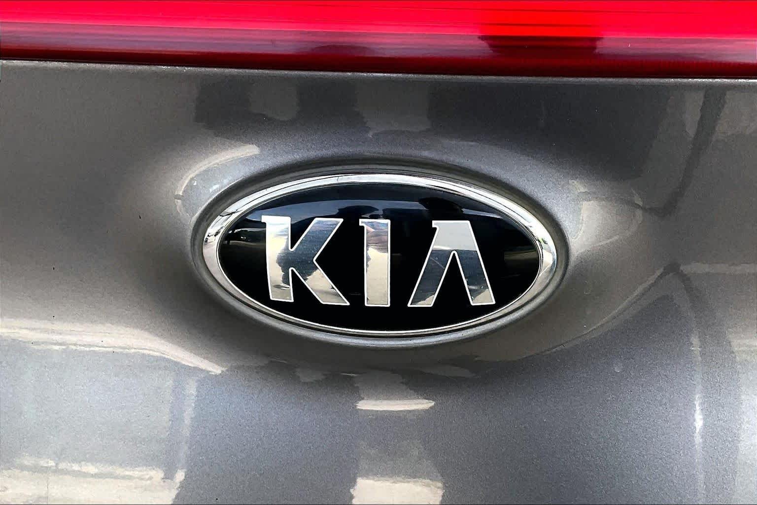 Used 2017 Mineral Silver Kia LX image 30