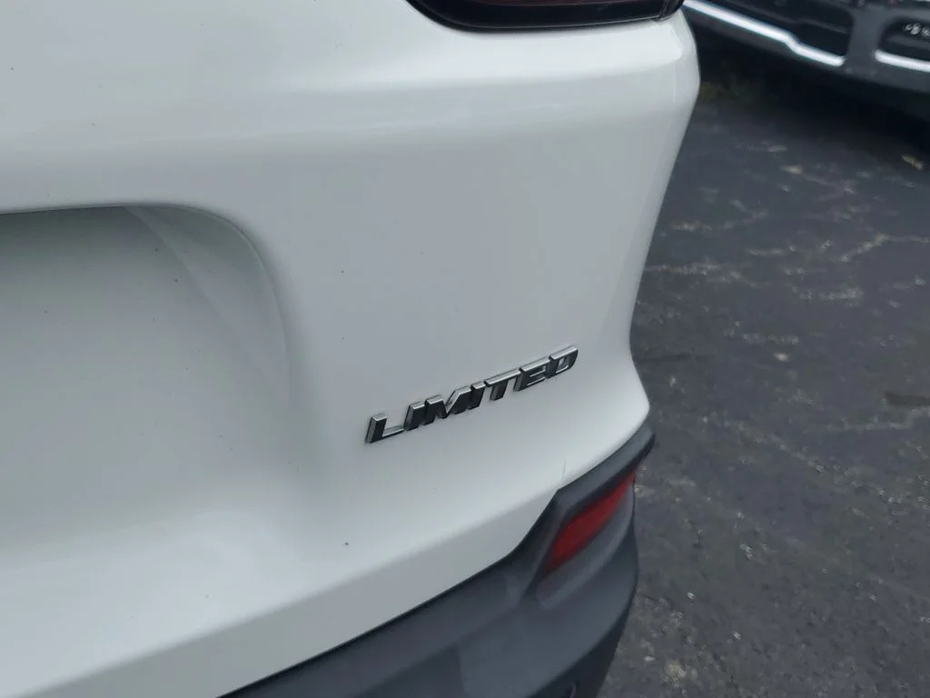 Certified Used 2019 White Jeep Limited image 7