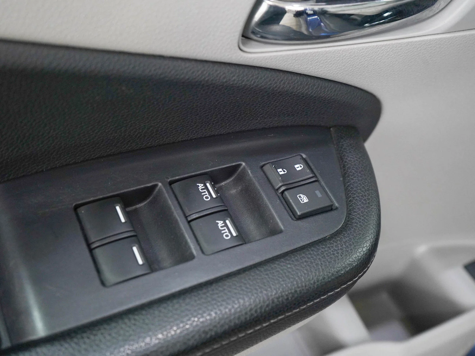 Used 2019  Honda 4D RTL 4WD image 22