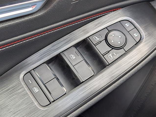 New 2026 Energetic Ember / Super Black Two-tone Nissan SR image 18