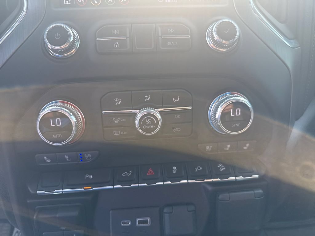 Used 2021 Hunter Metallic GMC Denali image 38