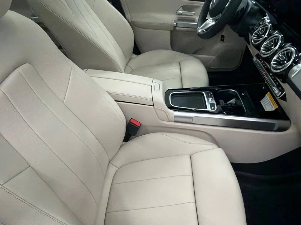 New 2026 Black Mercedes-Benz GLB 250 image 29