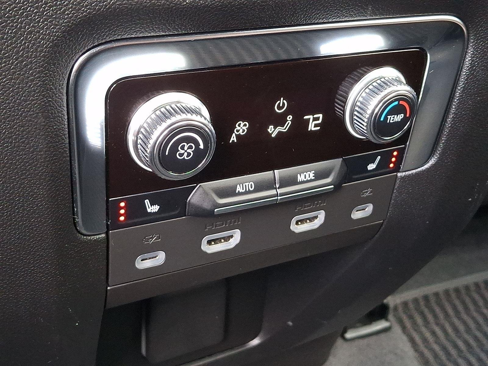 Used 2024 White Frost Tricoat GMC Denali Ultimate image 12