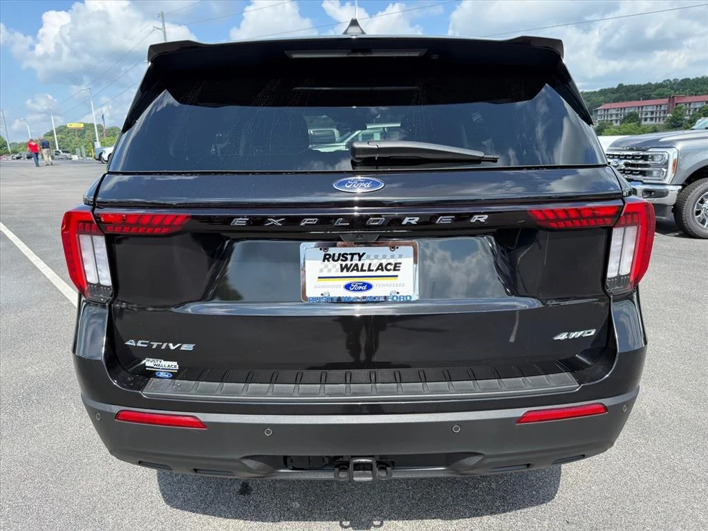 Used 2025 Black Ford Active image 6