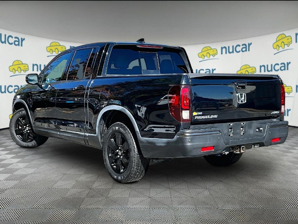 Used 2017 Black Honda Black Edition image 4
