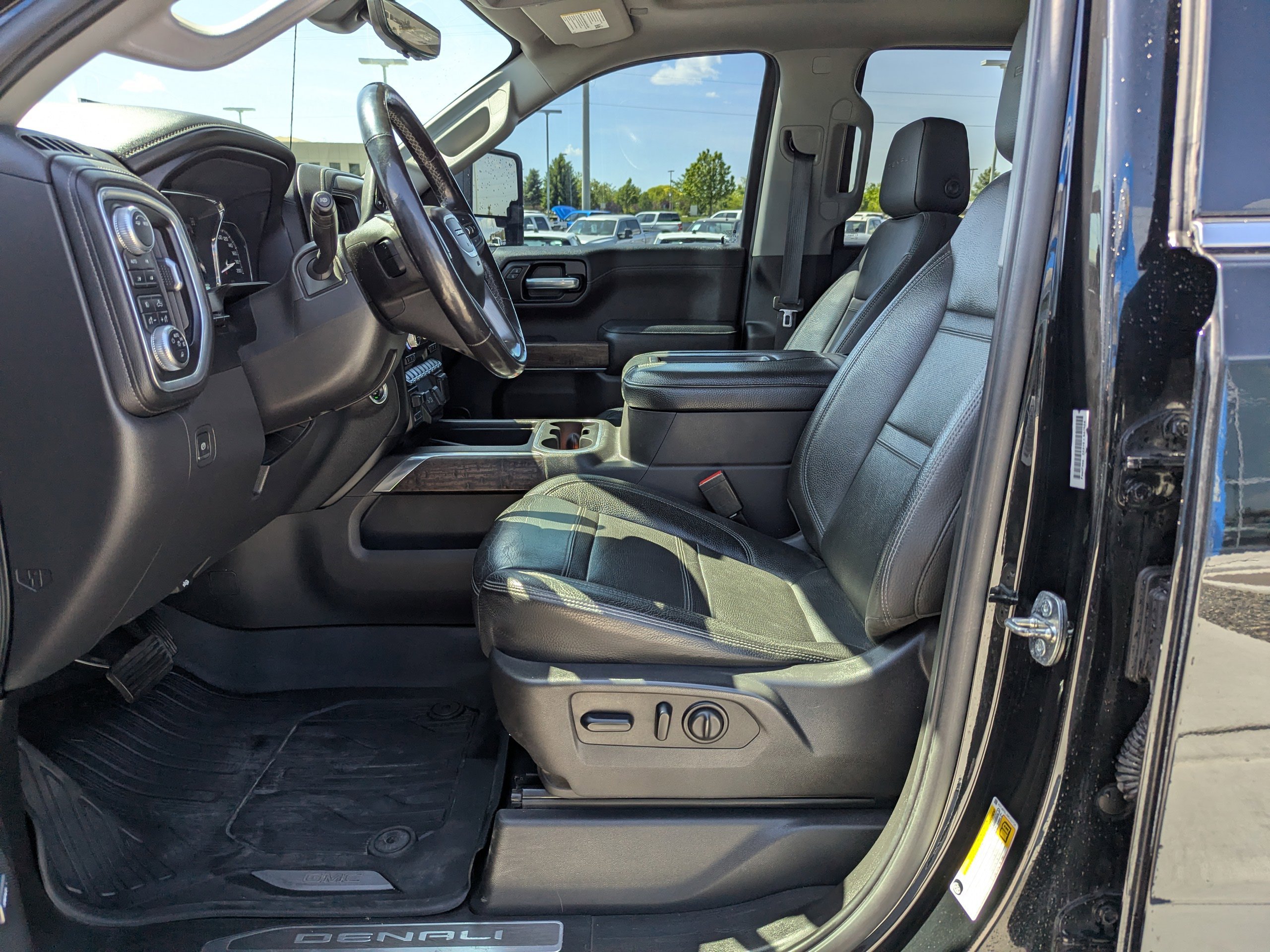 Used 2021 Black GMC Denali image 13