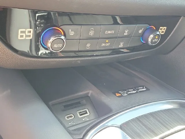 2024 Buick Enclave Essence - Photo 34