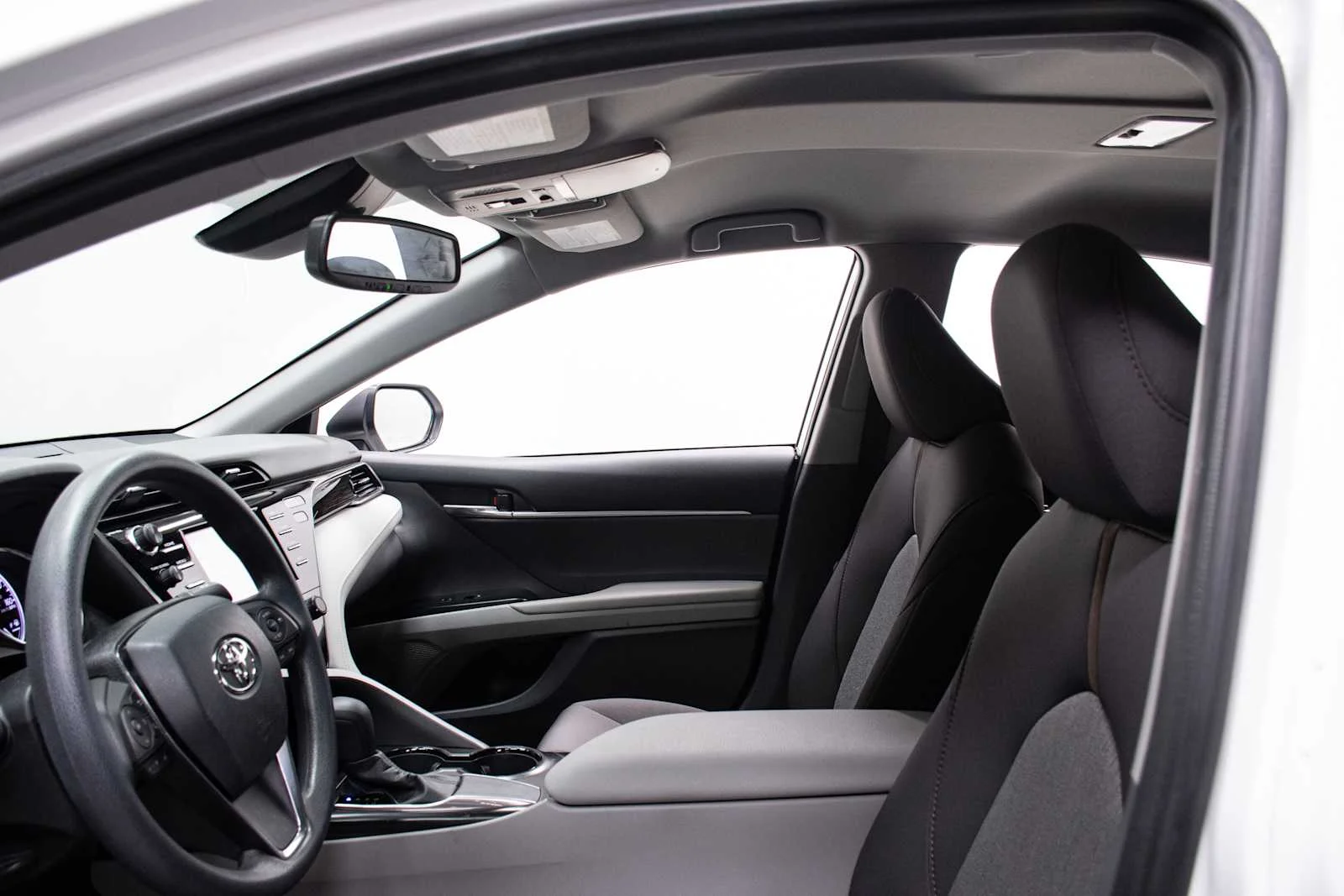 Used 2019 Super White Toyota LE image 13