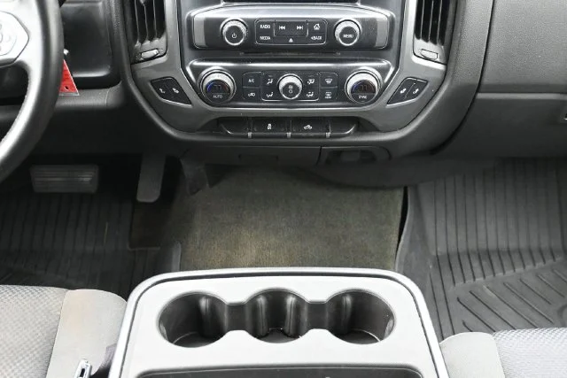 Used 2015 Black Chevrolet LT image 20