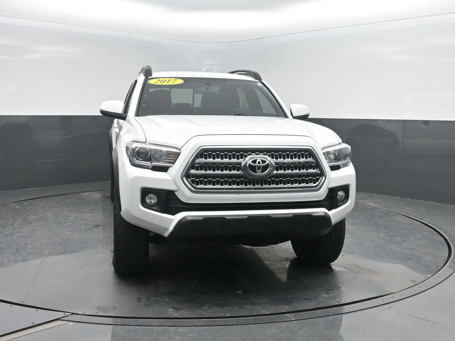 Used 2017 Super White Toyota TRD Off-Road image 39