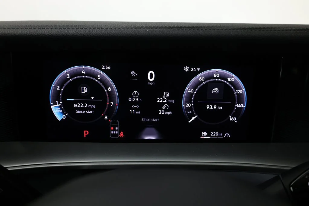 Used 2026  Volkswagen SE image 11