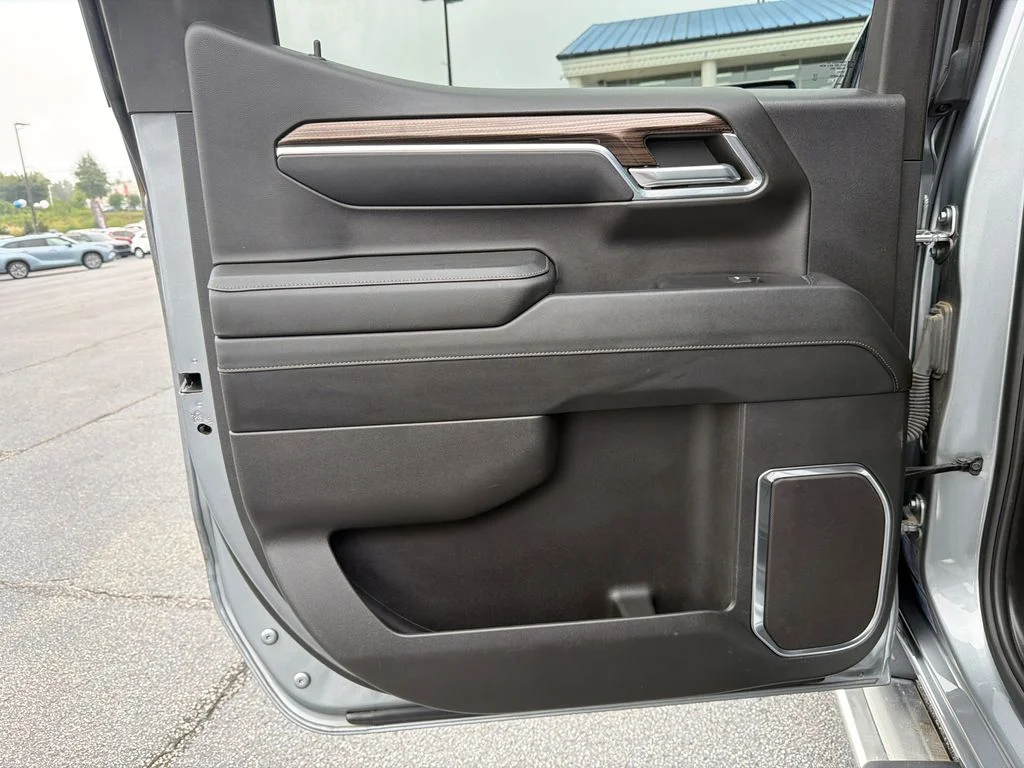 Used 2024 Gray Chevrolet LT image 21