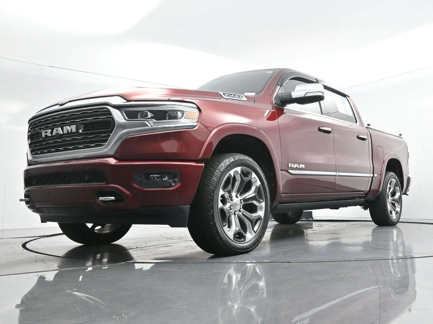 Used 2020 Delmonico Red Pearlcoat Ram Limited image 49